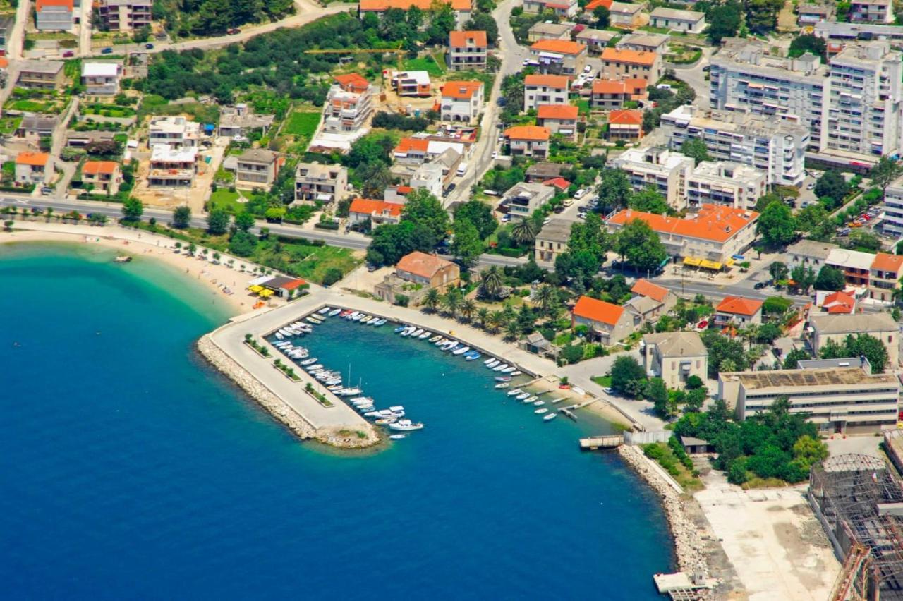 Apartman Aria Apartment Dugi Rat Bagian luar foto